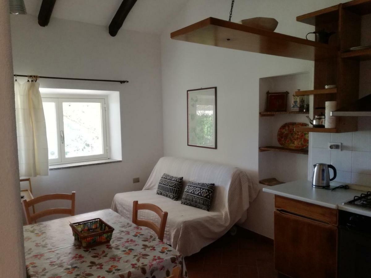 Agriturismo La Valletta Hotel ซานตา เตเรซา กัลลูรา ภายนอก รูปภาพ